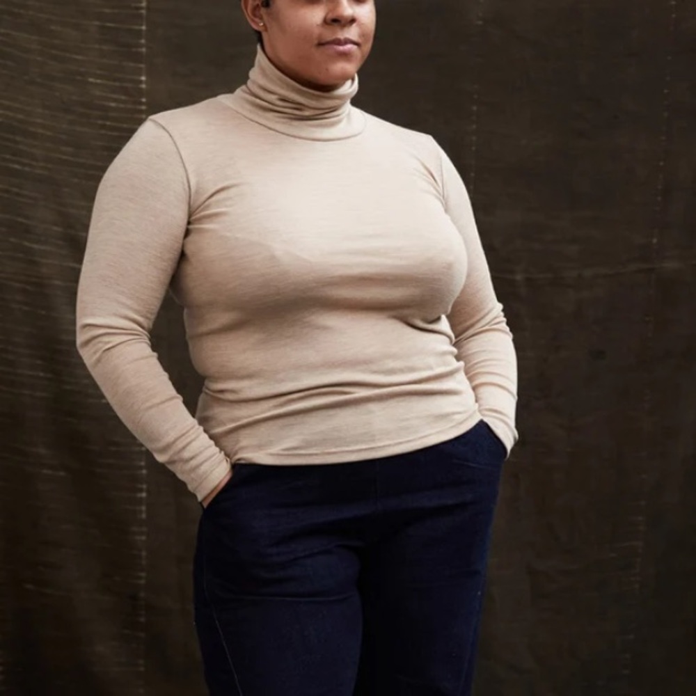 Auk Women's Top - Merino Wool & Silk - Sandstorm
